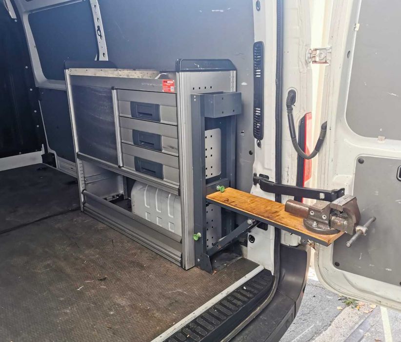 Zabudowy serwisowe warsztatowe IVECO DAILY VW Mercedes Crafter MAN TGE