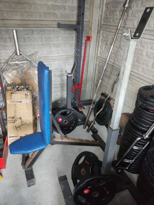 Ławka ławeczka do ćwiczeń regulowana stojaki gryf olimpijski 207,5kg