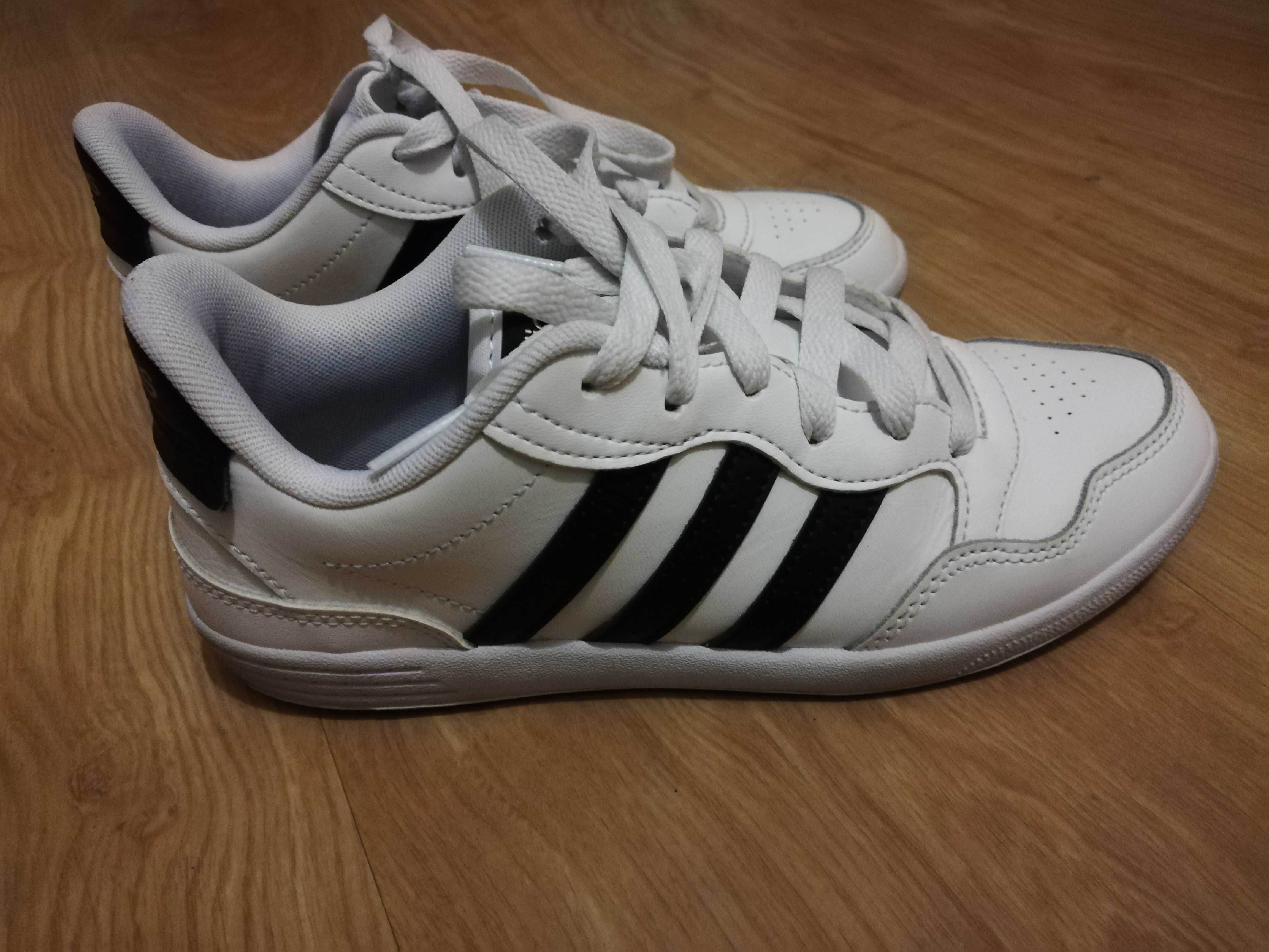 Buty sportowe Adidas,