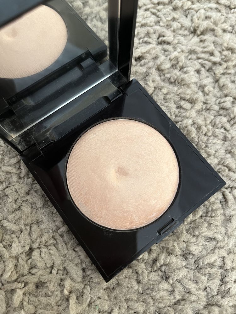 Laura Mercier Matte Radiance 01 Highlight 7,5g rozświetlacz