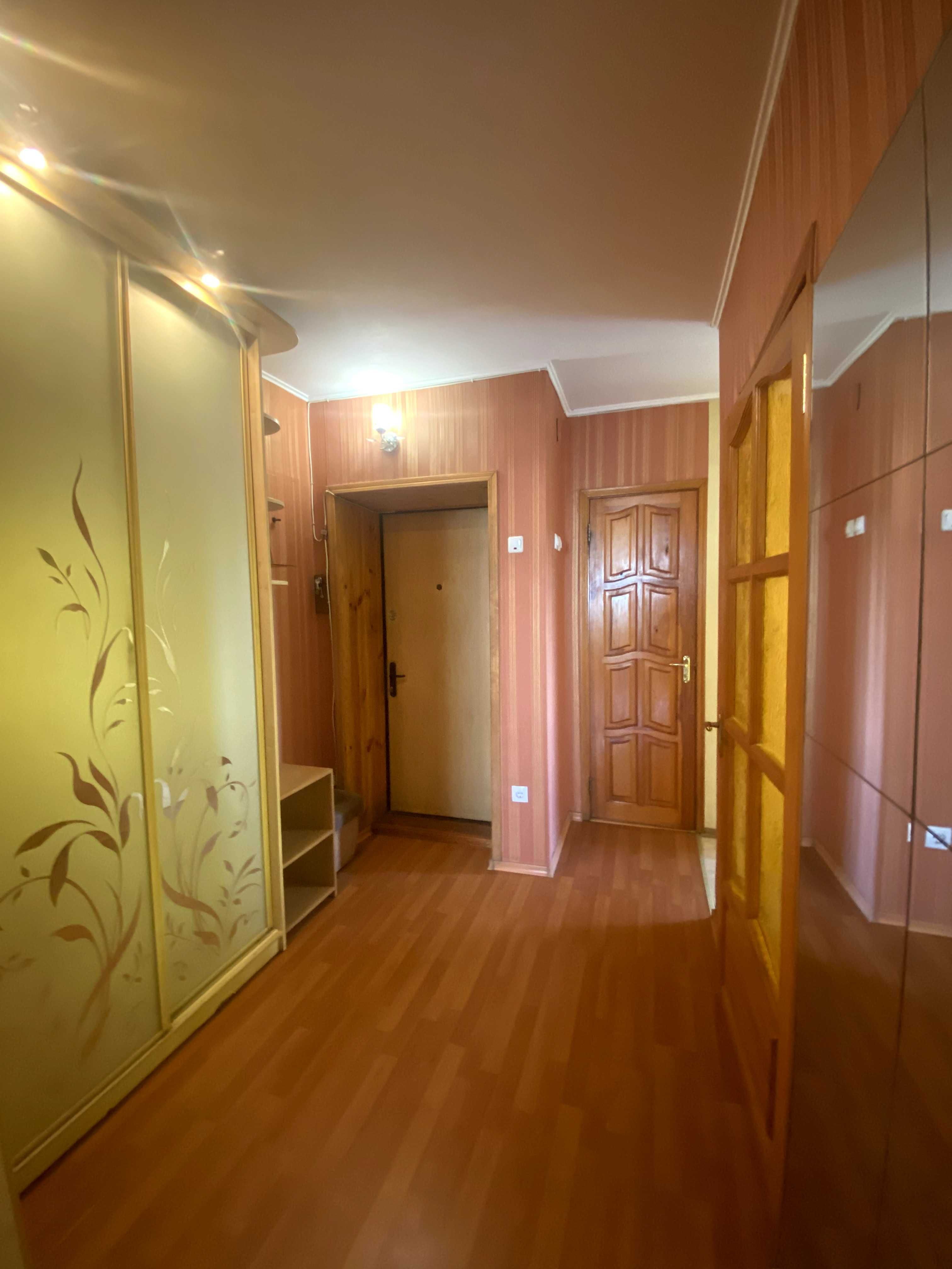 Довготривала оренда 3к квартири на вул. Бориспільська 43