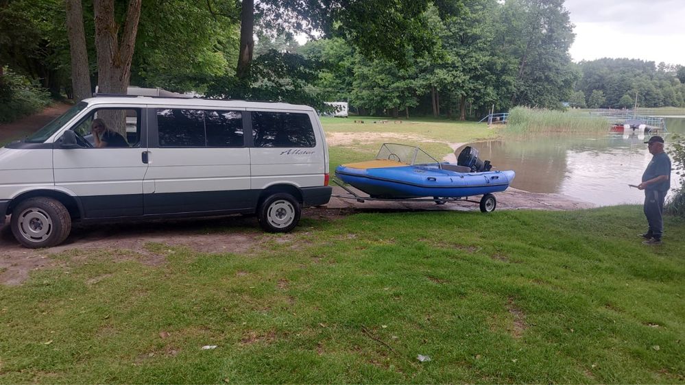 łódź motorowa Zephyr 406 z silnikiem Mercury 25 KM