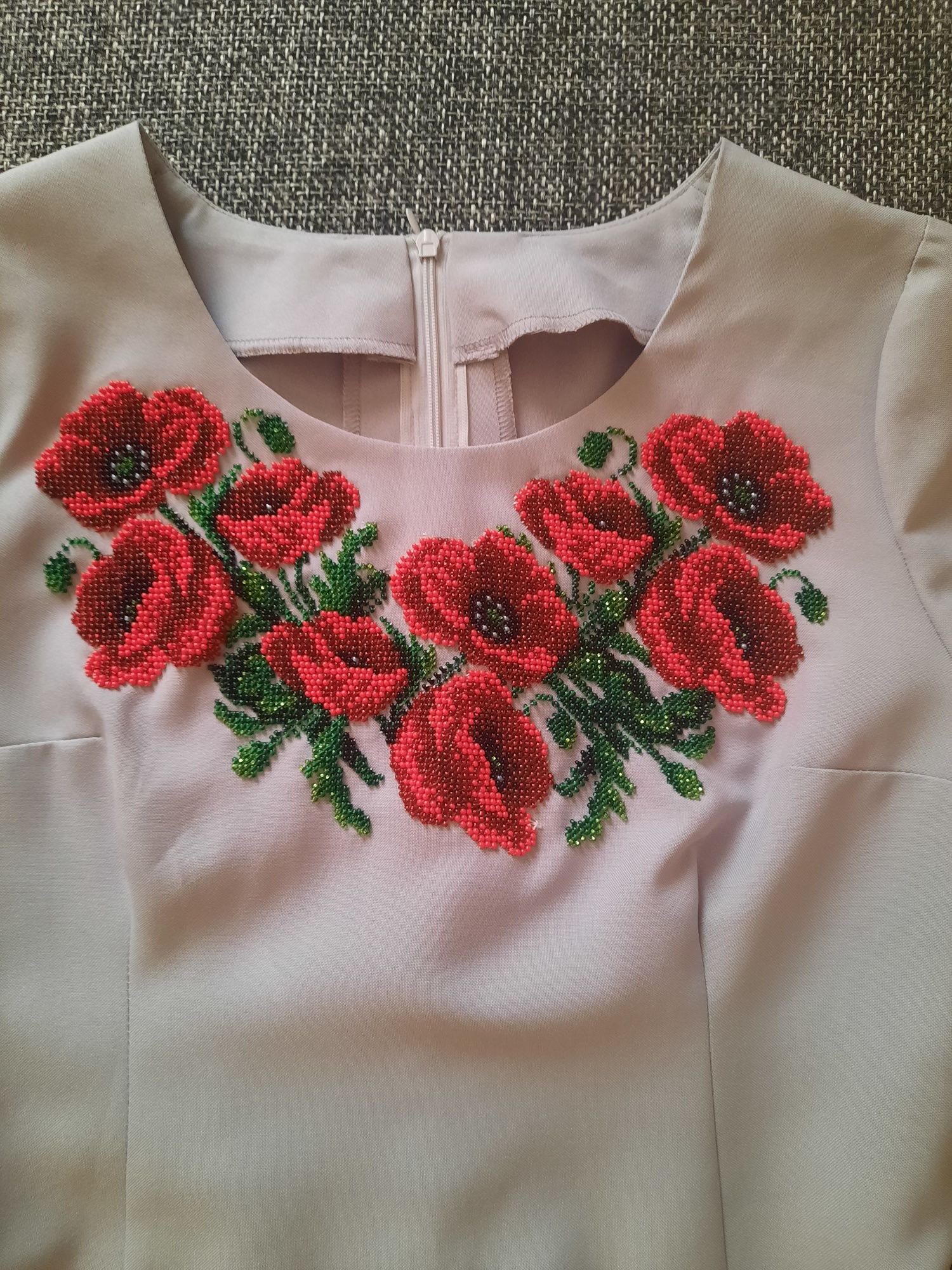 Продам вишиту сукню