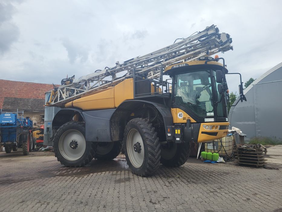 Sprzedam opriskiwacz  chellenger rogator 655