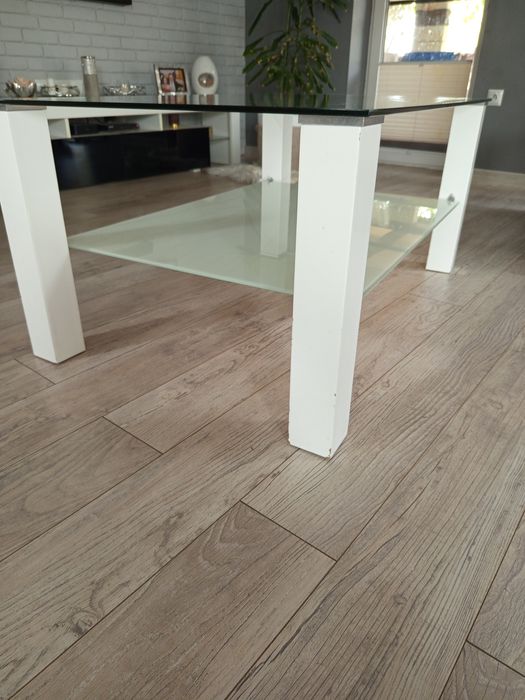 Stolik kawowy do salonu