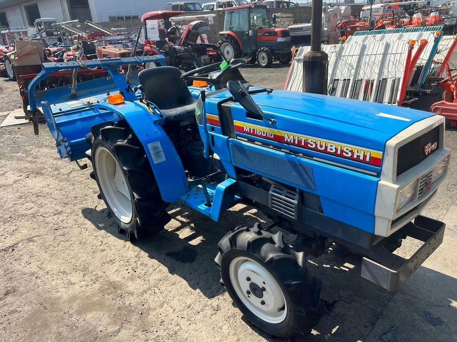 Traktor Mitsubishi MT1601D