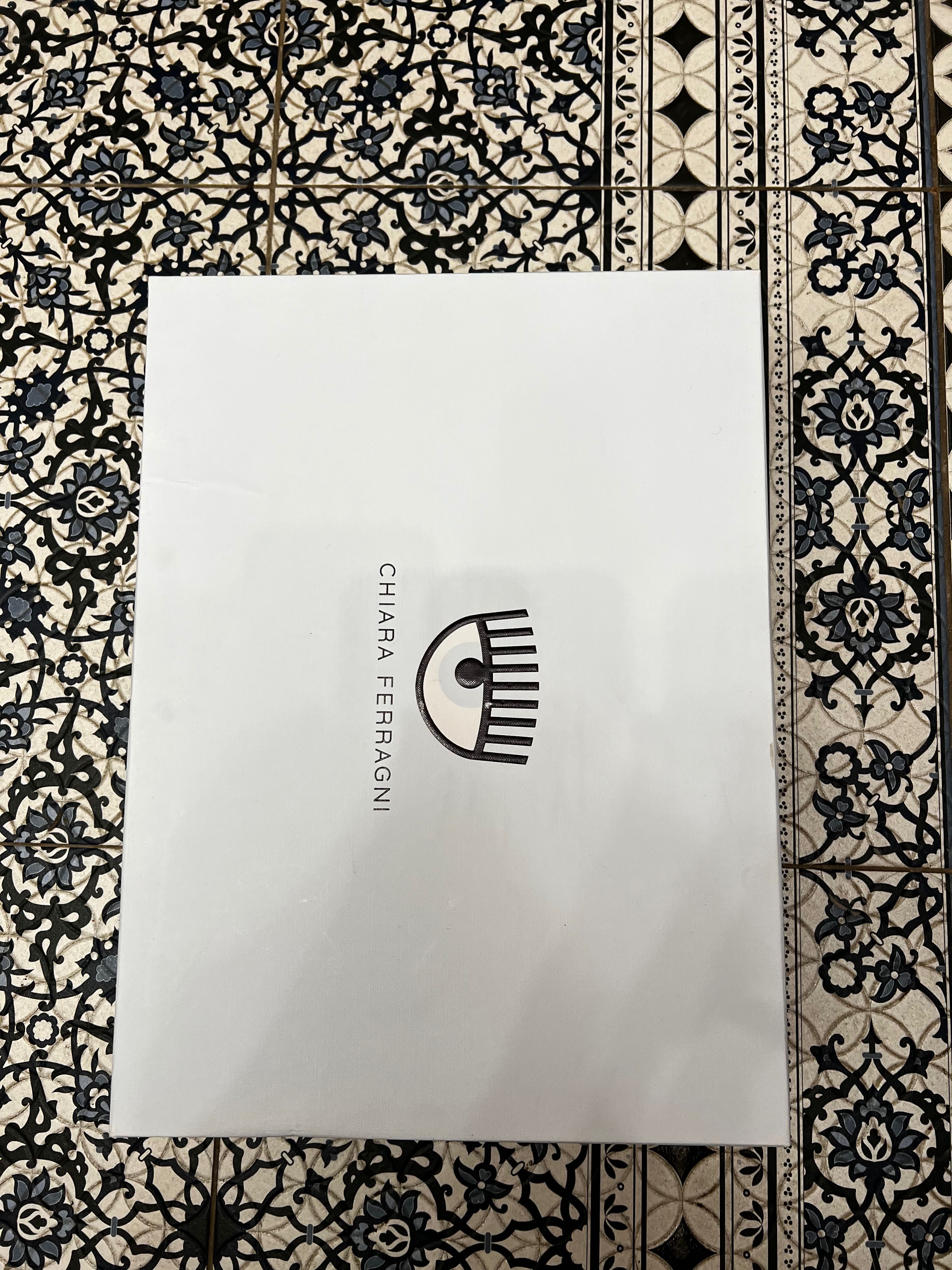 Nowe skórzane botki Chiara Ferragni