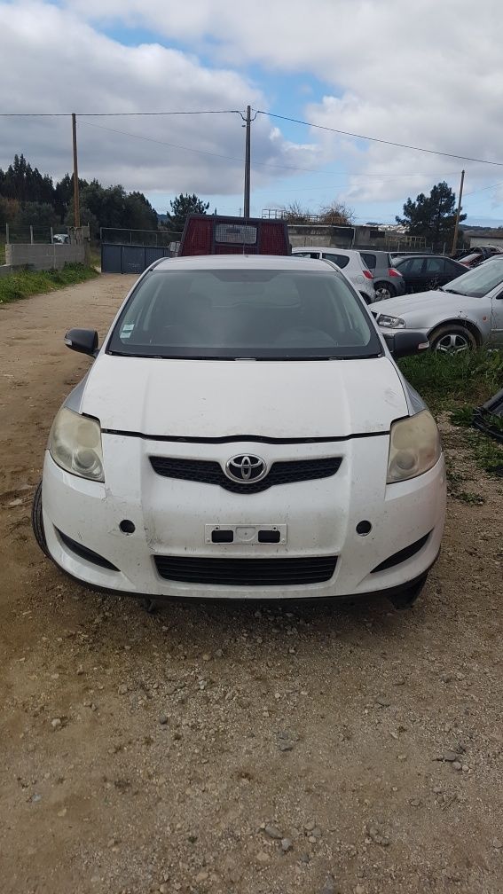 Toyota Auris Diesel 1.4 D-4D E15 para peças