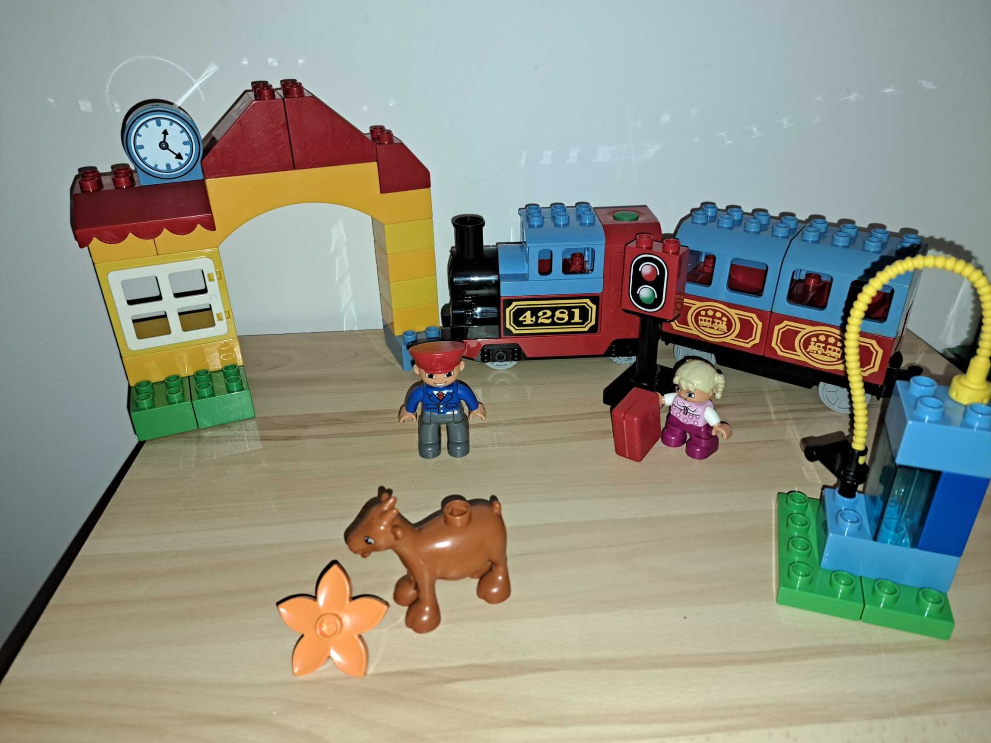 Lego duplo pociag i dodatkowy zestaw torów