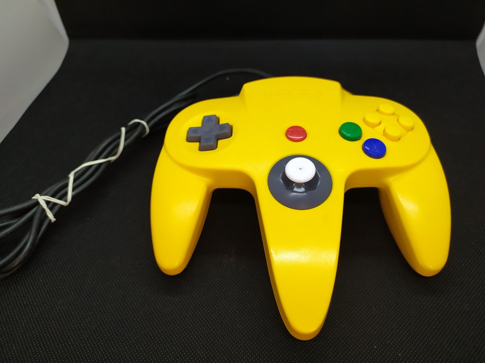 Pad, kontroler do konsoli Nintendo 64, N64