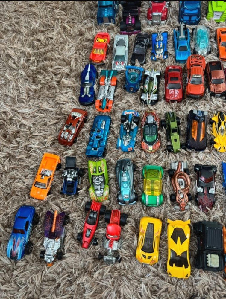 Autka Hot wheels