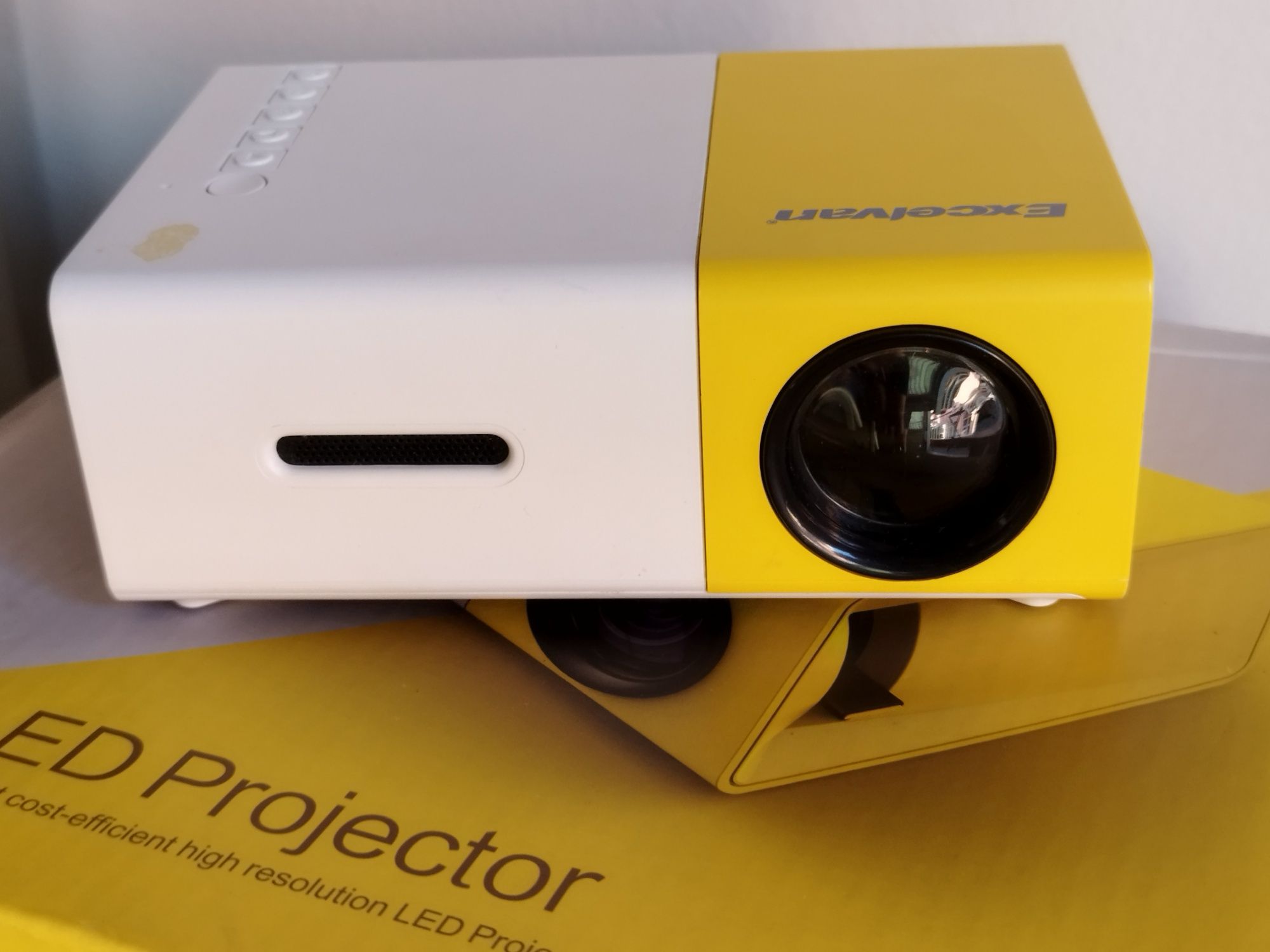 Projector Led Pequeno