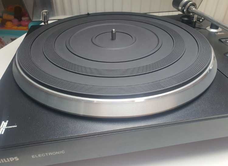 Philips 777 - gramofon, czarny