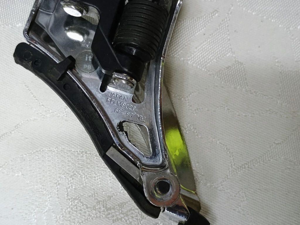 Manetka i przerzutka Shimano Deore XT SL-M8000 FD-M8020 przednia 2x11