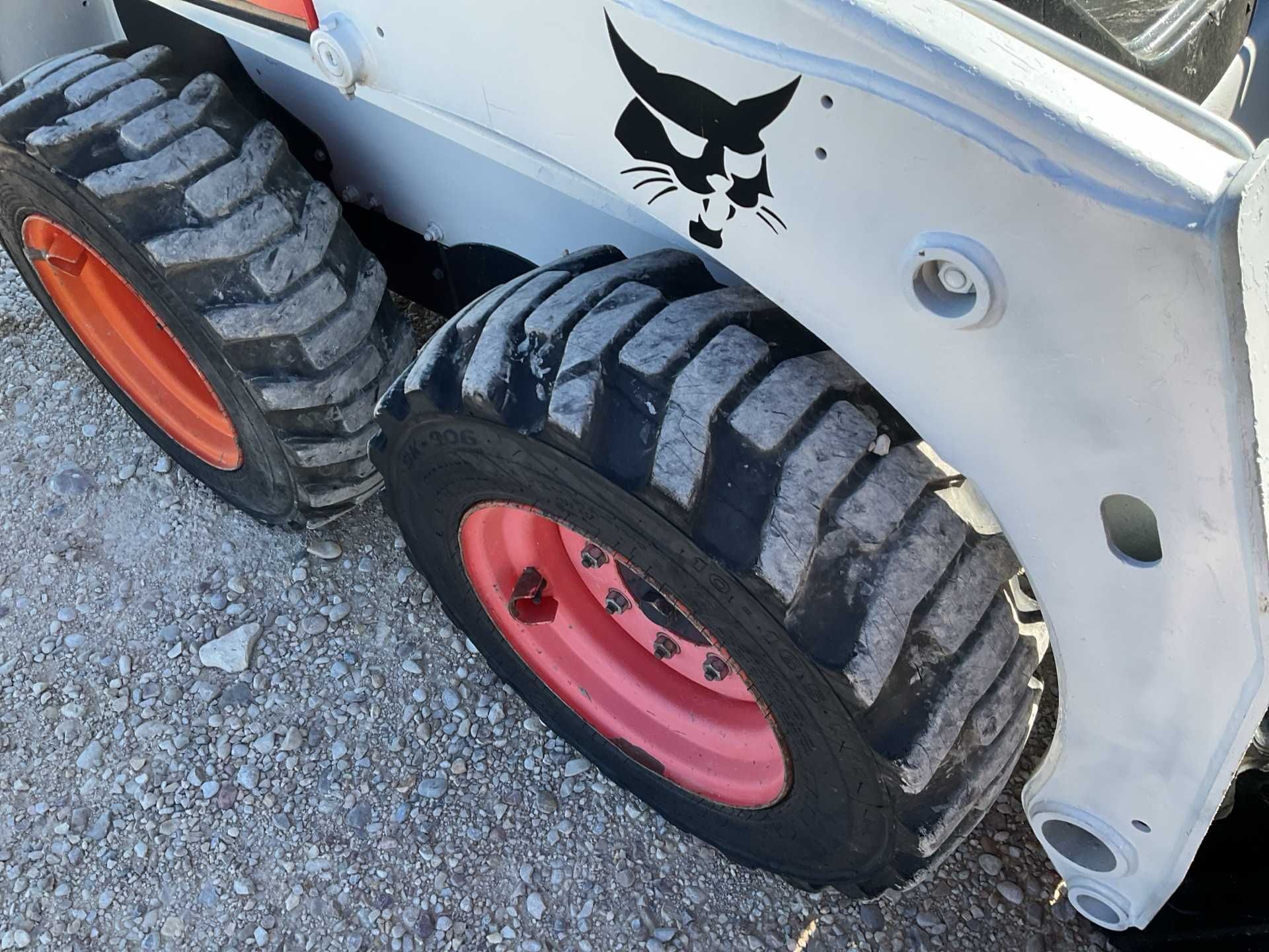 Bobcat S450 Mini Pá Carregadora