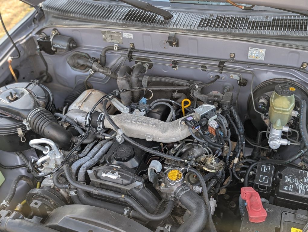 Toyota Hilux Tracker 2.4 Turbo com ar condicionado