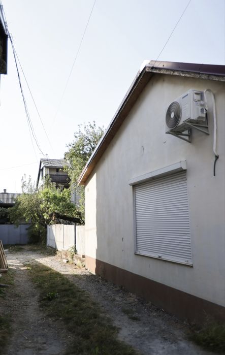 Продам будинок та діючий бізнес в центрі міста Хуст