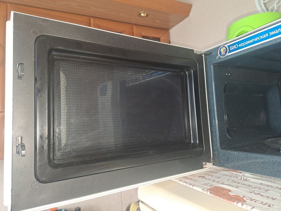 Микроволновка "Samsung"