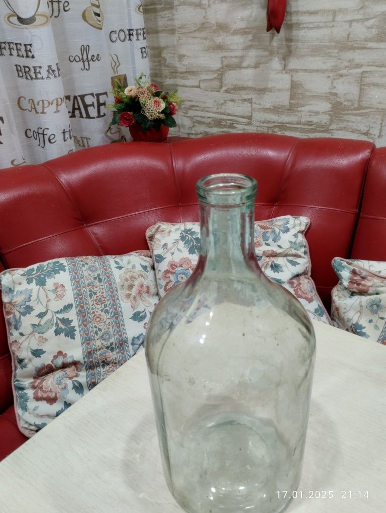 Продам бутыль 4 л