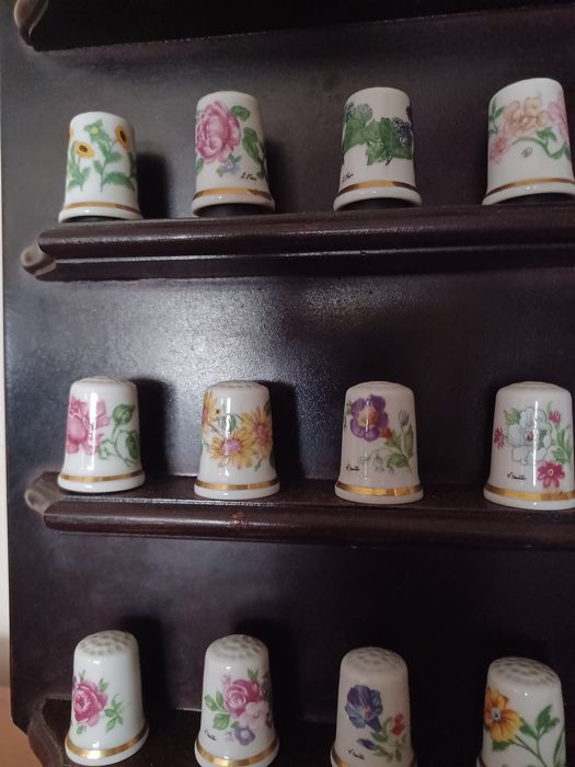 Coleção completa de 30 Dedais em loiça Limoges