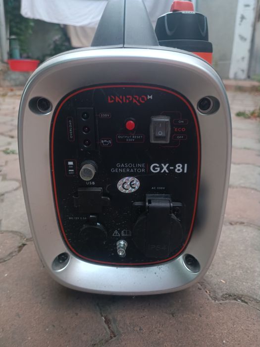 Генератор Dnipro-M GX-81 на 800Вт почти новый й