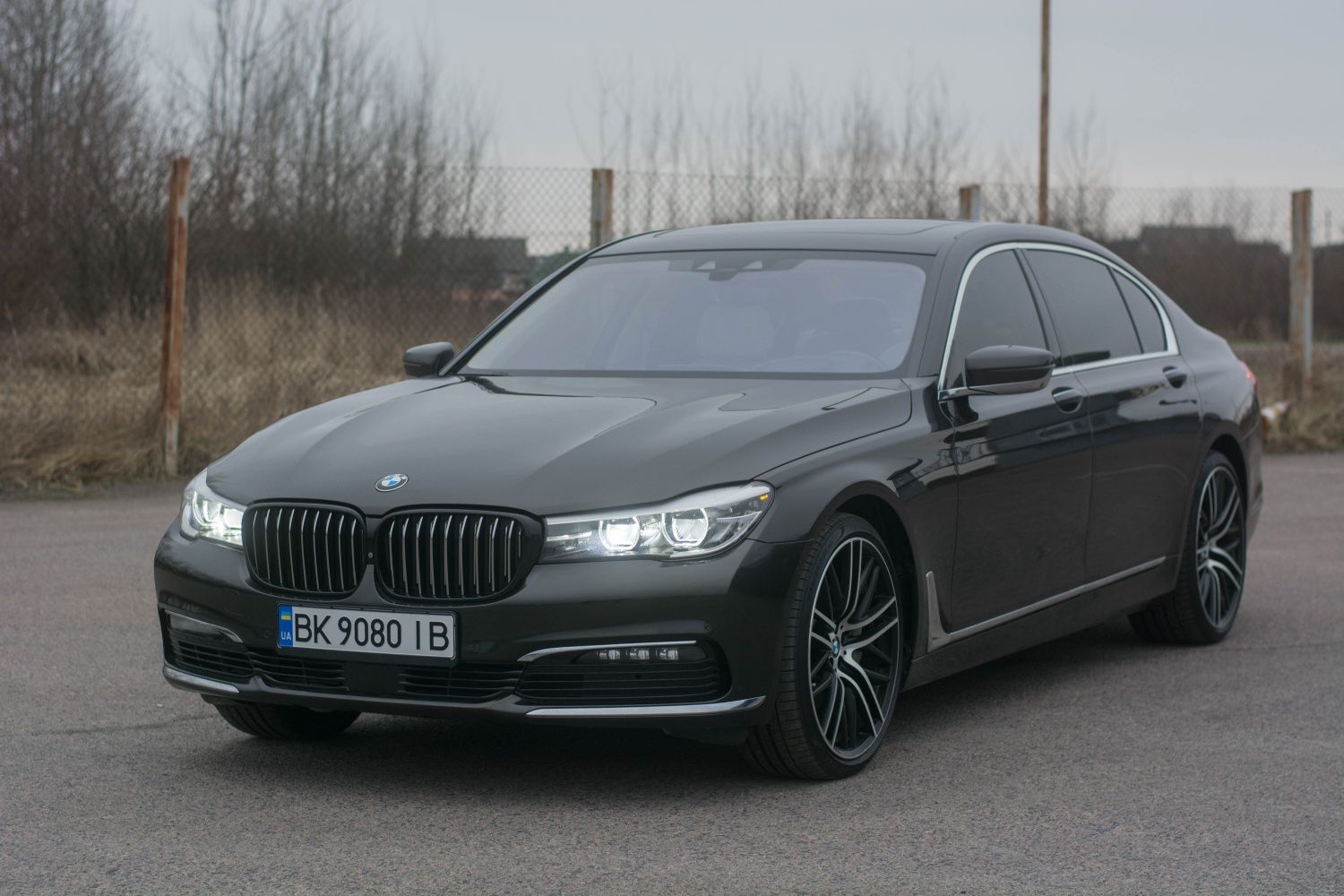 Продам BMW 740Li G12 54тис. пробігу