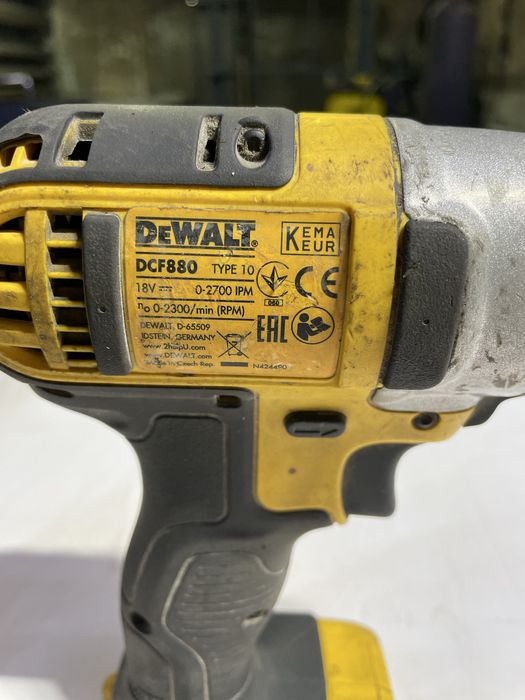 Гайковерт акомоляторни деволт