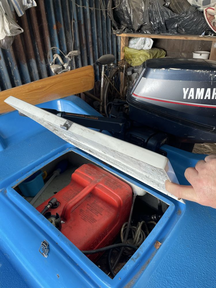 Łódź z silnikiem Yamaha 8 KM + przyczepa