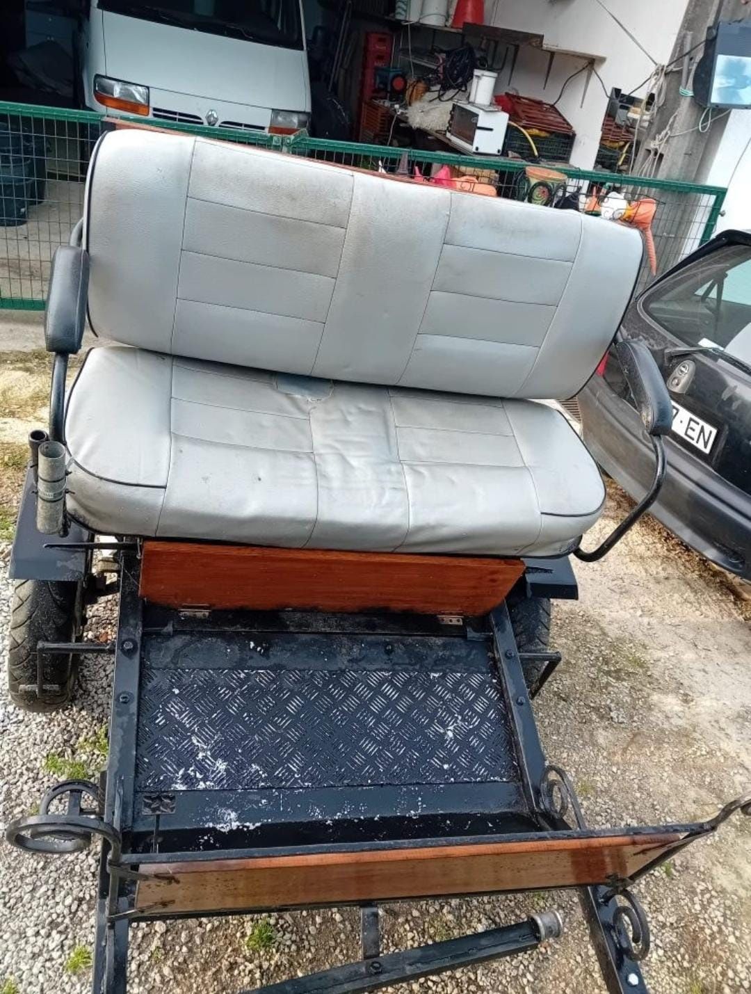Vendo charrete impecável