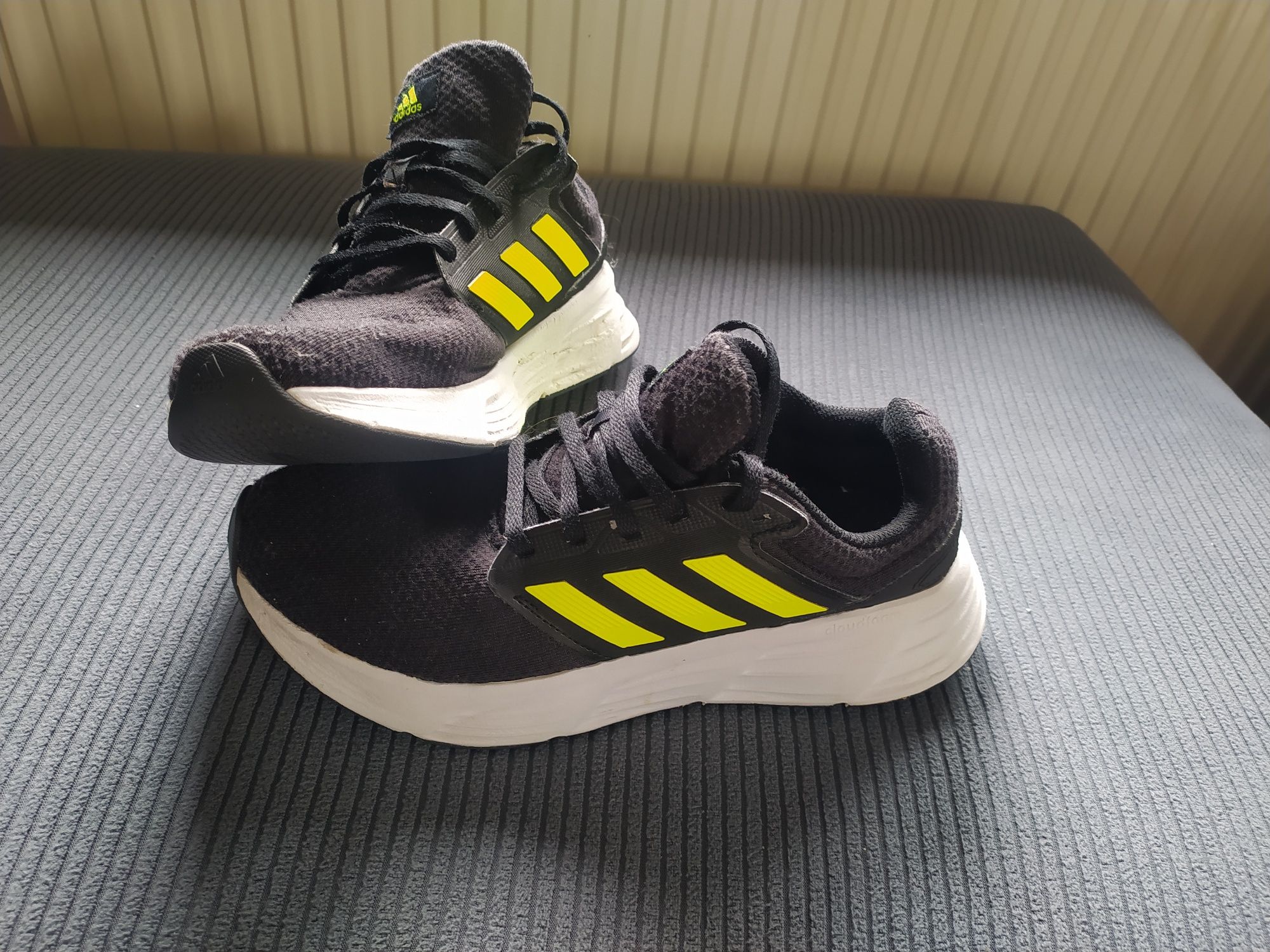 Buty sportowe adidas do biedania 41 1/3