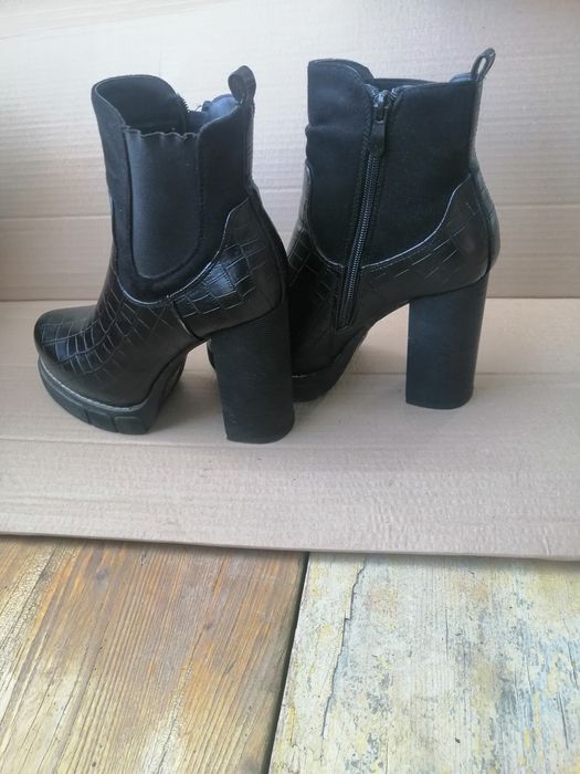 Botas novas tamanho 38