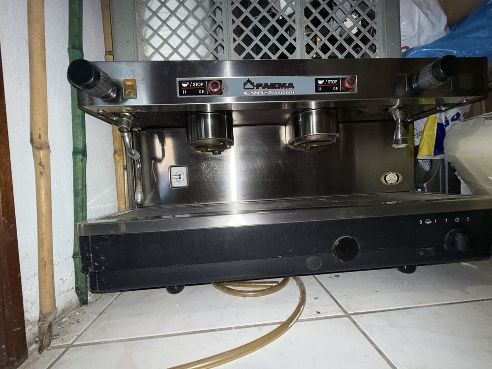 Maquina de cafe industrial