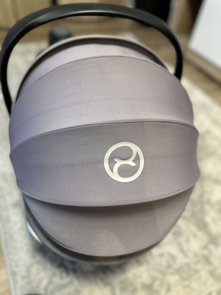 Cybex Cloud Q Platinum + baza isofix