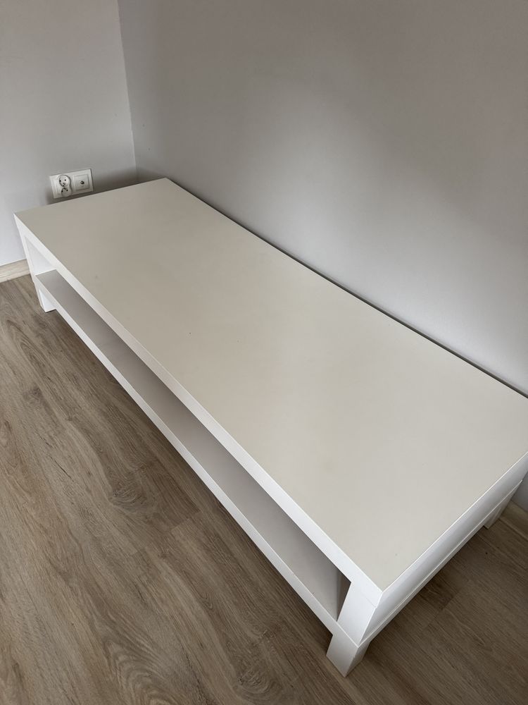 Biała szafka RTV ikea