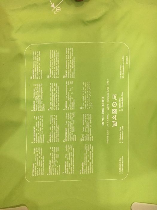 cama de viagem da Chicco - verde