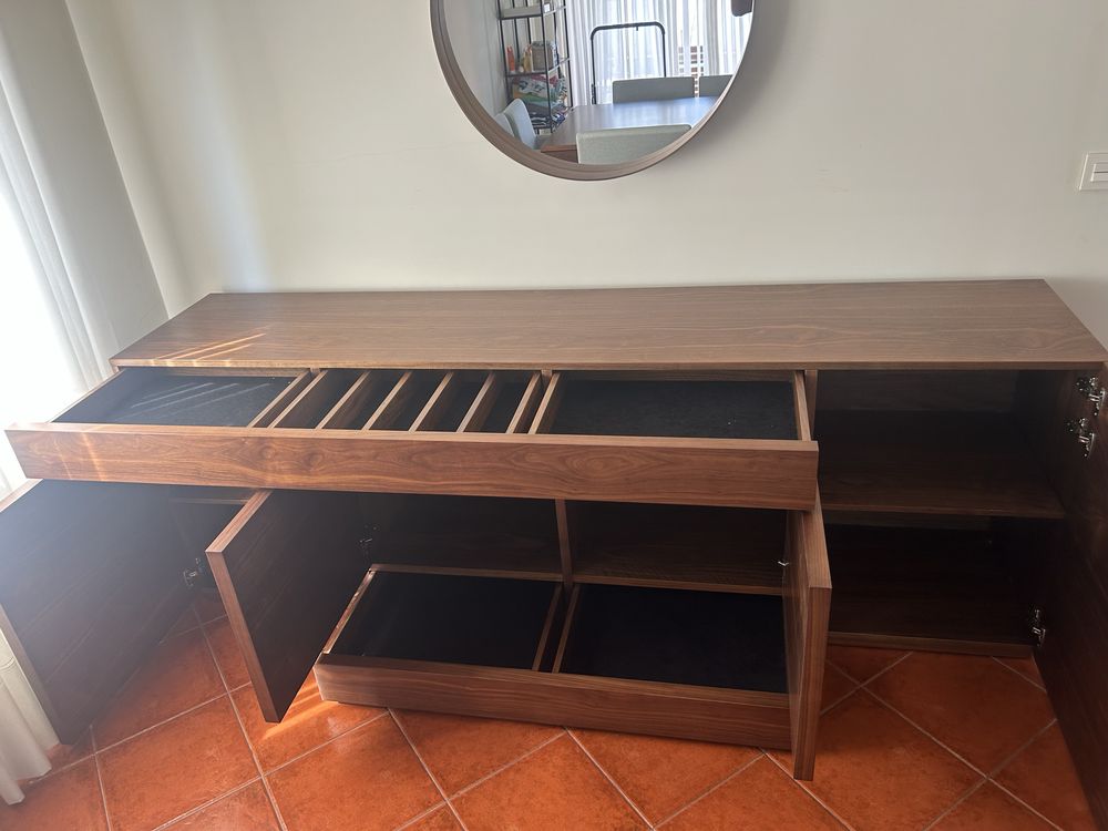 Conjunto Sala jantar Mesa, Aparador e Cadeirões LasKasas