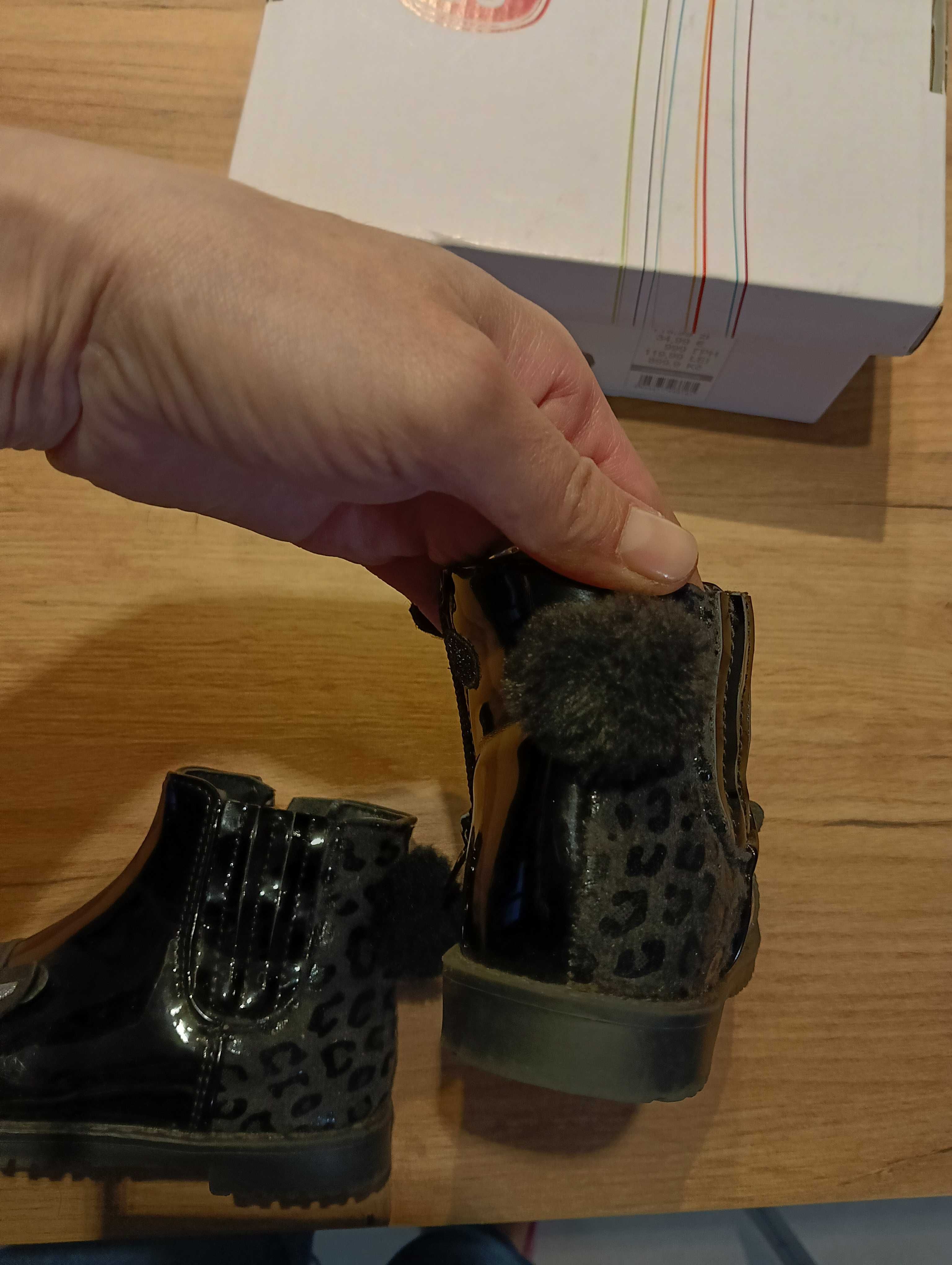 Buty zimowe/ Botki dla dziewczynki rozm. 21