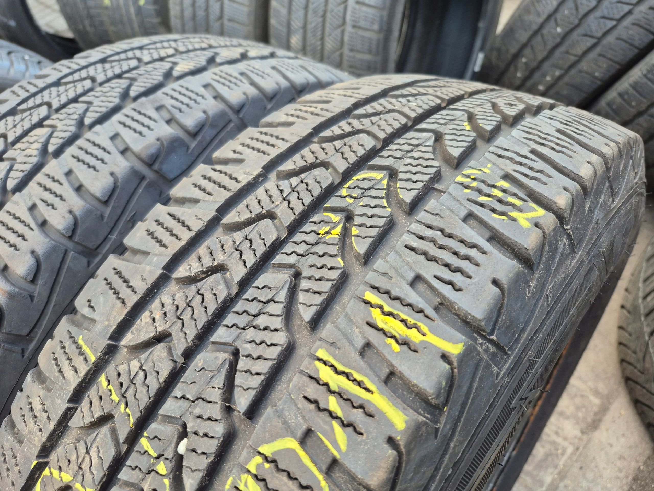 Goodyear Ultra Grip Cargo 215/65R16C 109/107T 22R 2X