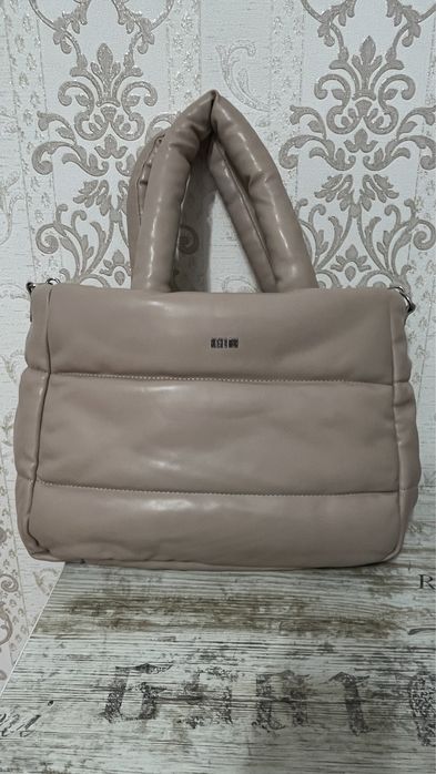 Сумка з еко шкіри в ідеальному стані