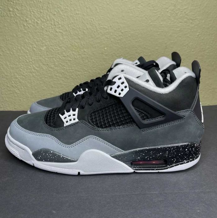 Buty sportowe Jordan_4_Retro_Fear R.37.5