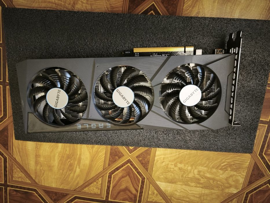 Продам відеокарту Radeon rx 6600
