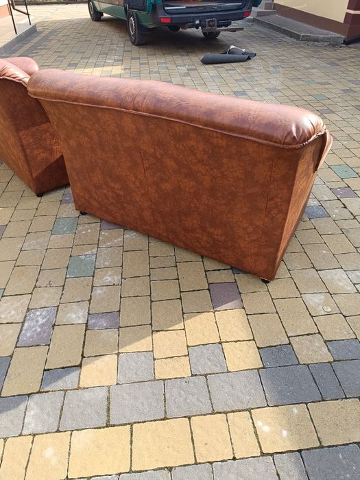 Диван шкіряний не розкладний