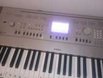 Piano Yamaha DGX-640
