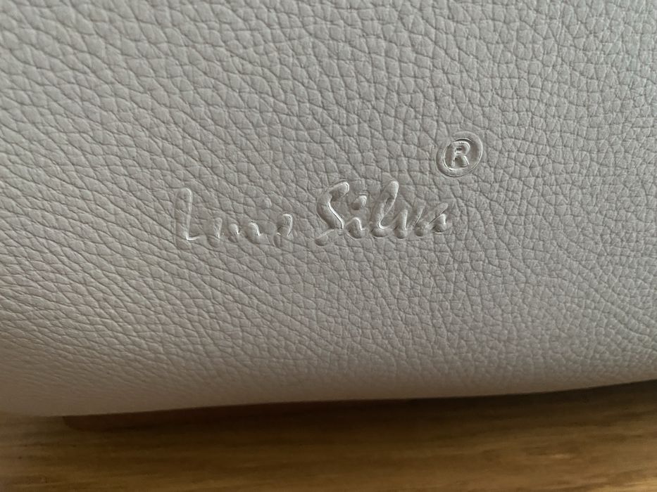 Sofá em pele genuina