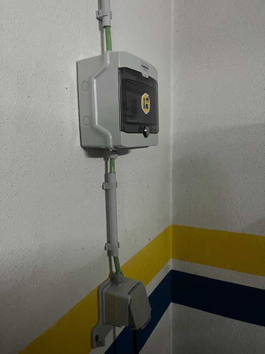 Infraestrutura - Carregamento Mobilidade Híbridos Plug-in com Contador