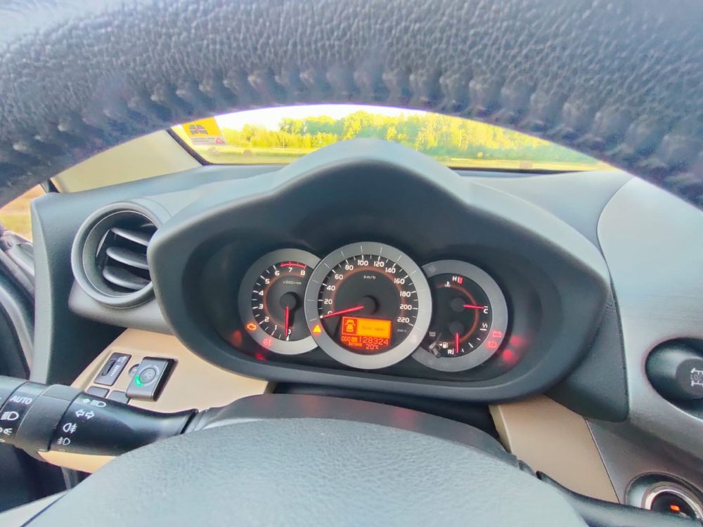 Sprzedam TOYOTA RAV4