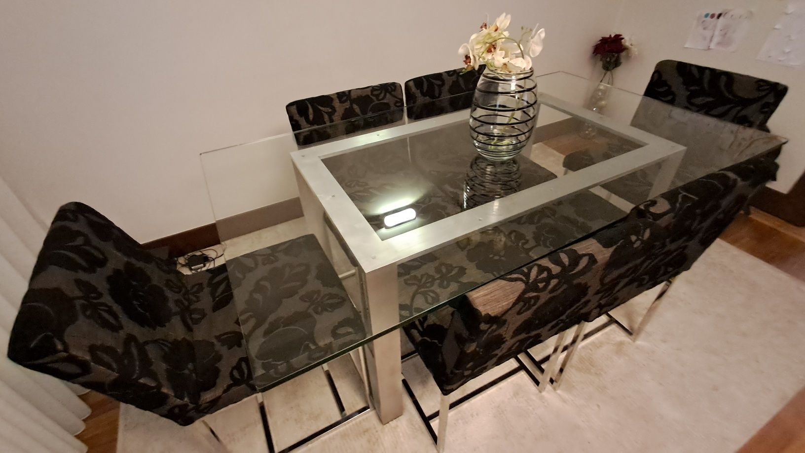 Mesa vidro com estrutura inox