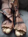 B.duze buty Goblina