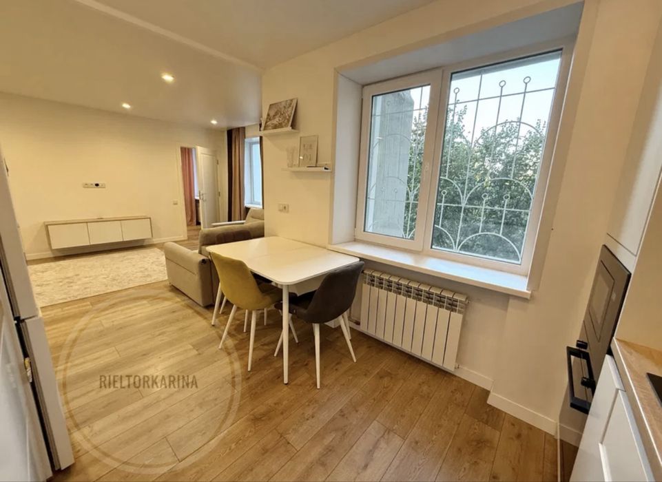 Оренда 4к квартири 2 гімназії/Нікольська на 4 поверсі з 9