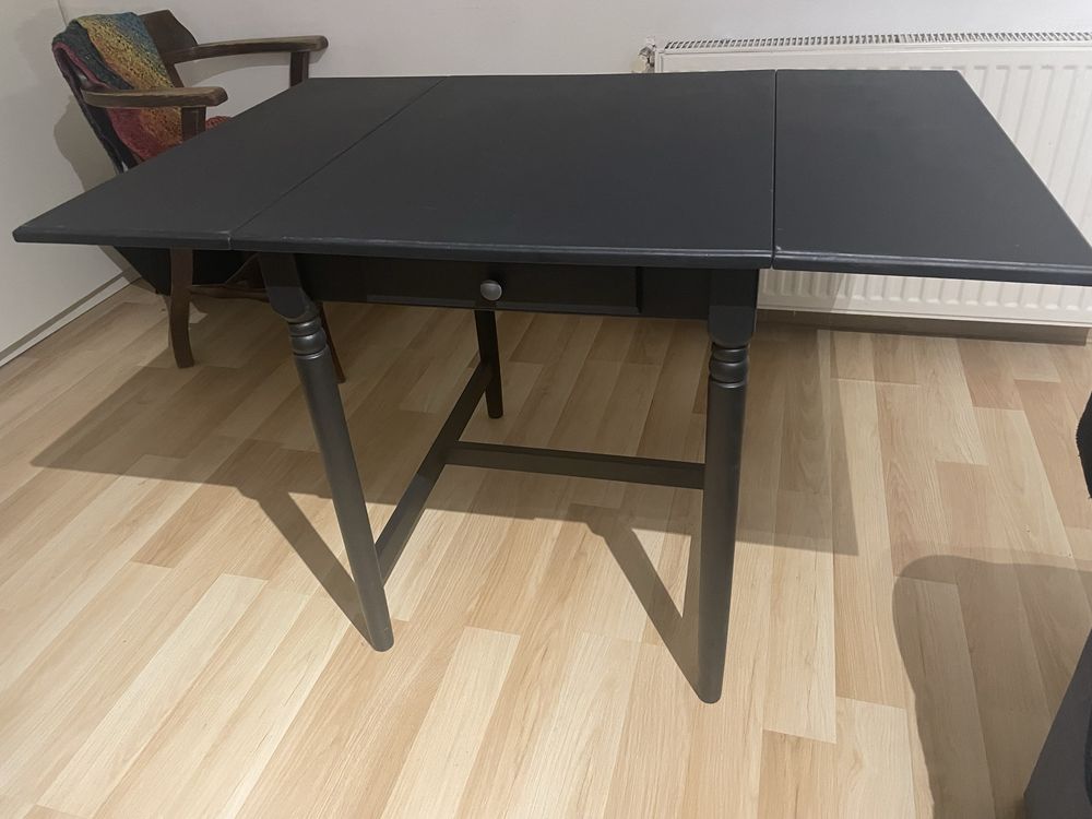 Drewniany stolik składany Ingatorp czarny Ikea